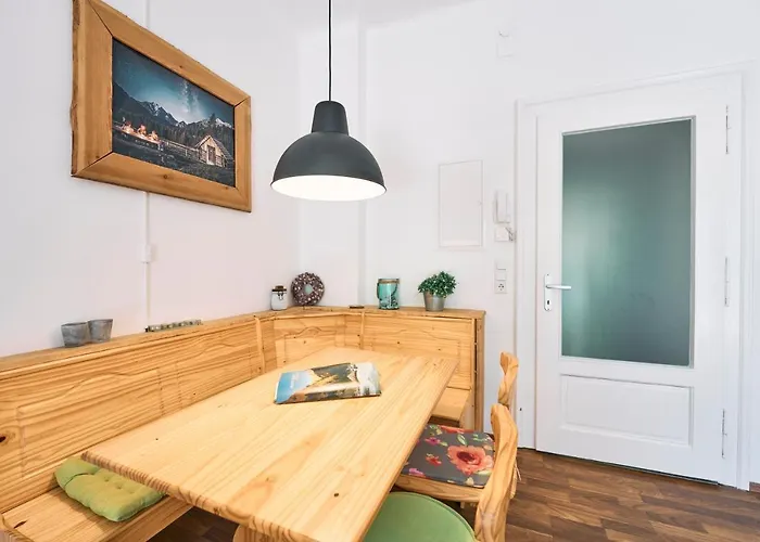 Gesaeuse-lodge بيت خشبي *